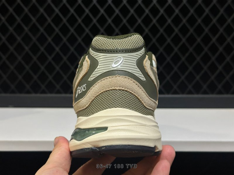 아식스 GEL-K1011 로우탑 러닝화 001-260072