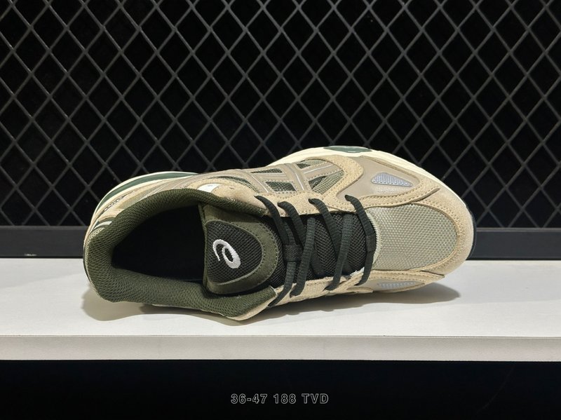 아식스 GEL-K1011 로우탑 러닝화 001-260072