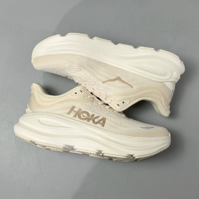 HOKA 본디 9 시리즈 여성용 로우톱 러닝화 001-260239