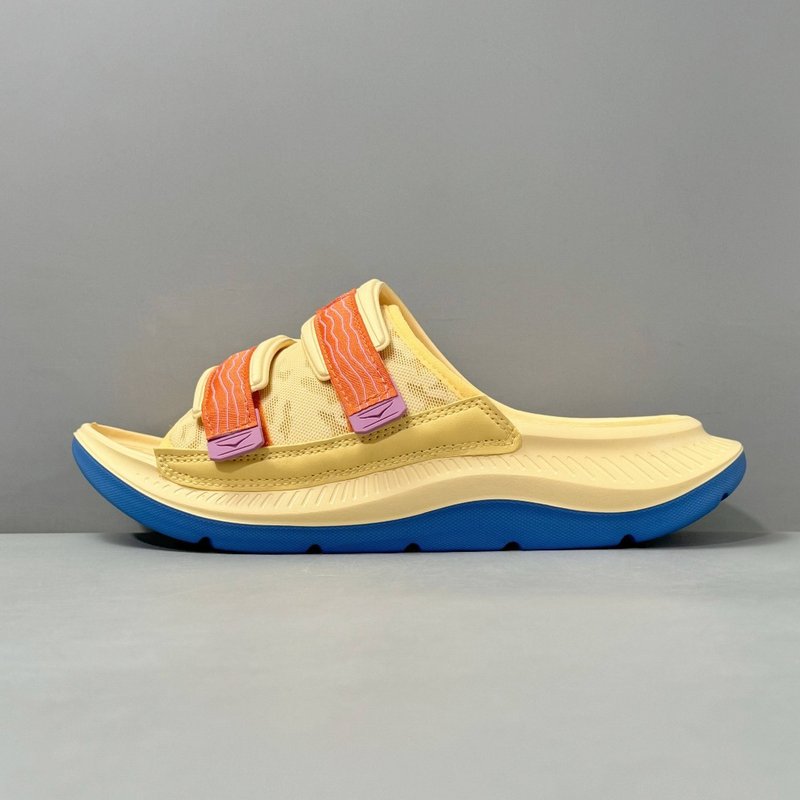 HOKA ORA Luxe 가벼운 쿠션 슬립온 샌들 001-260240