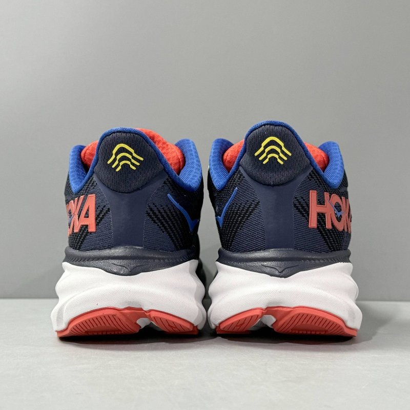 HOKA 클리프톤 9 시리즈 로우탑 러닝화 001-260252