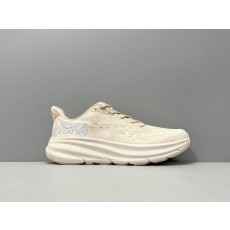 HOKA 클리프톤 9 로우탑 러닝화 001-260259