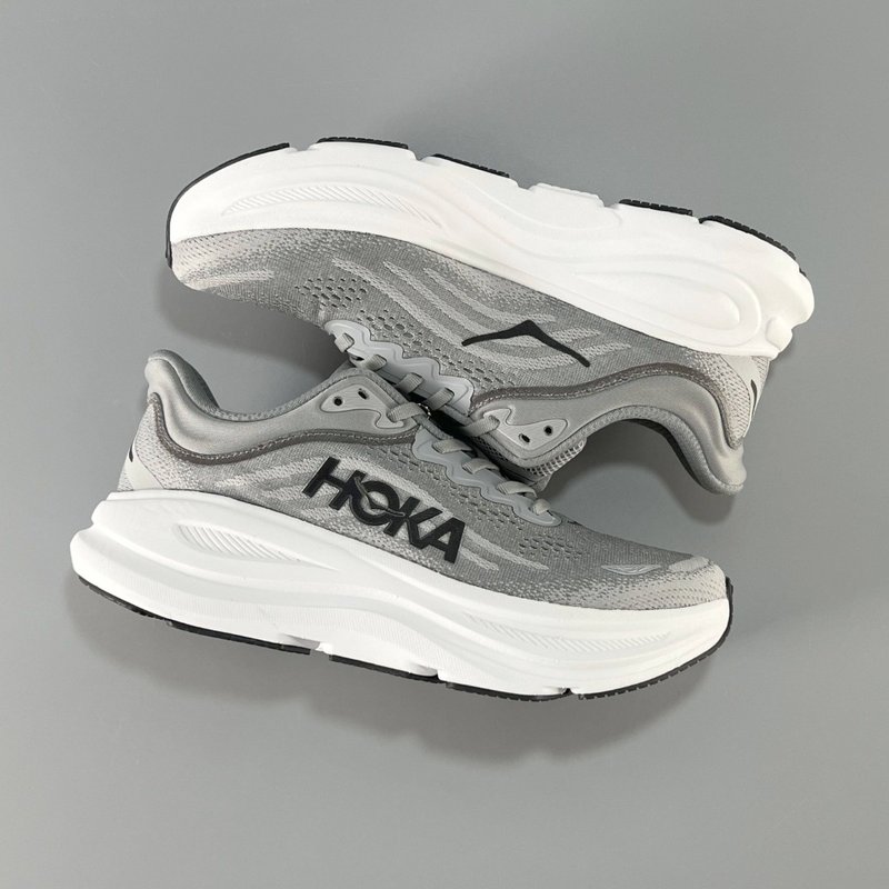 HOKA 본디 9 시리즈 로우컷 컴포트 러닝화 001-260325