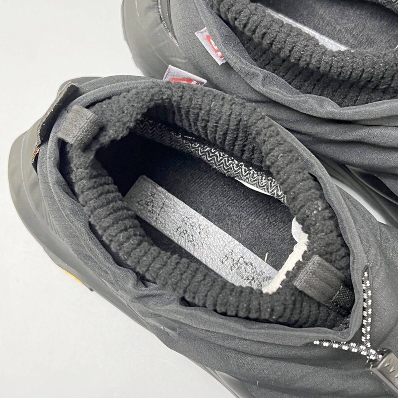 HOKA 카하 미드컷 방수 보온 하이킹 슈즈 001-260345