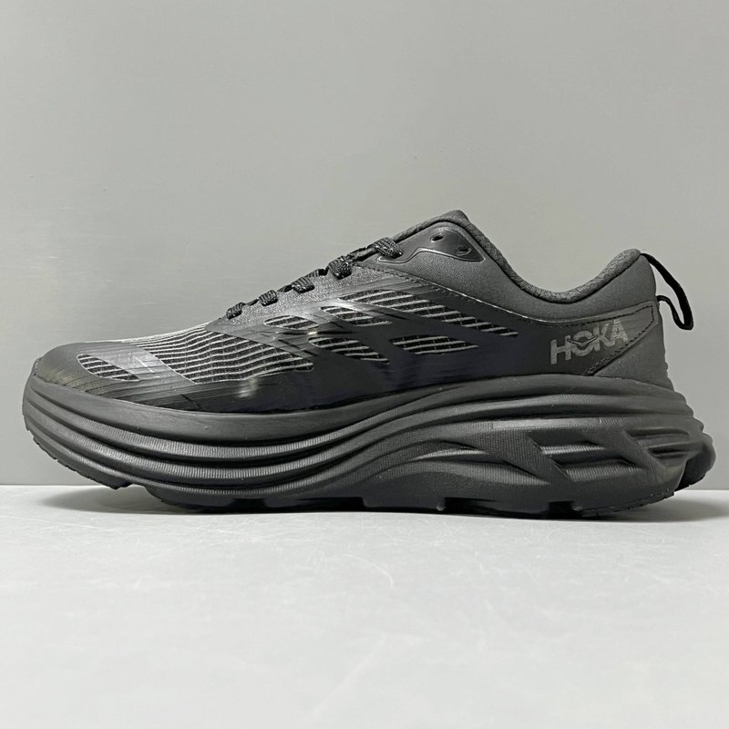 HOKA 본디 8 컬래버 로우탑 러닝화 001-260388
