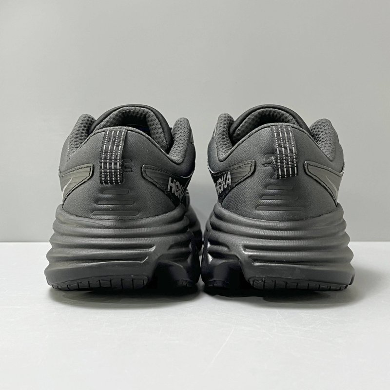 HOKA 본디 8 컬래버 로우탑 러닝화 001-260388