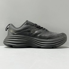 HOKA 본디 8 컬래버 로우탑 러닝화 001-260388