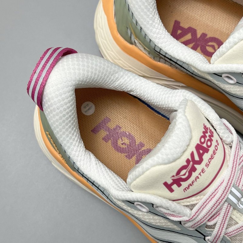 HOKA 마파트 2 세대 남녀 공용 러닝화 001-260398