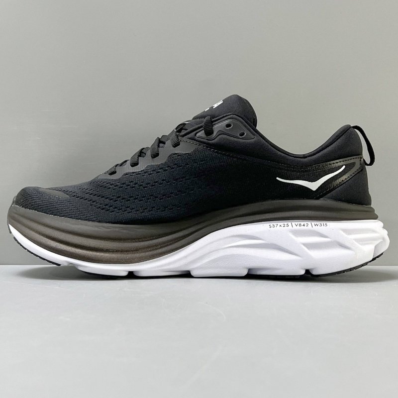 HOKA 본디 8 와이드 쿠션 러닝화 001-260410