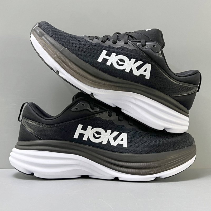 HOKA 본디 8 와이드 쿠션 러닝화 001-260410