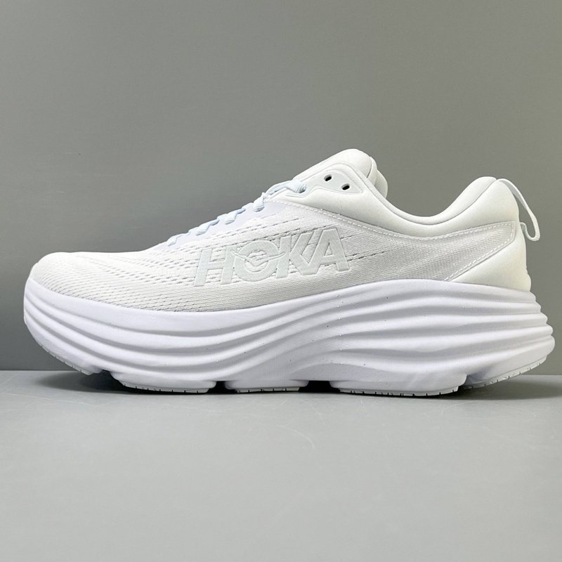 HOKA 본디 8 와이드 쿠션 러닝화 001-260413