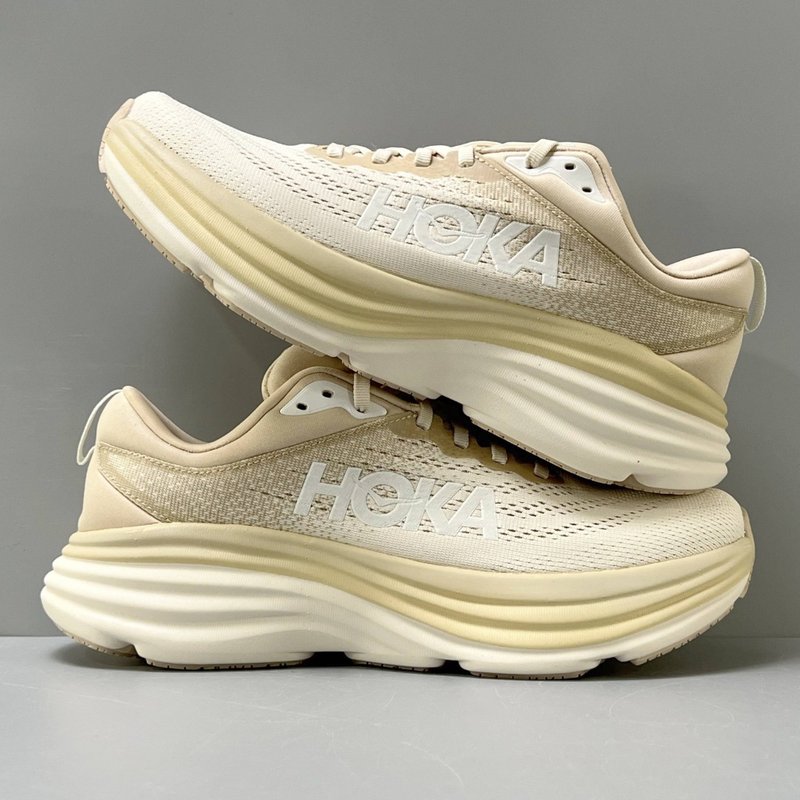 HOKA 본디 8 와이드 쿠션 런닝화 001-260417