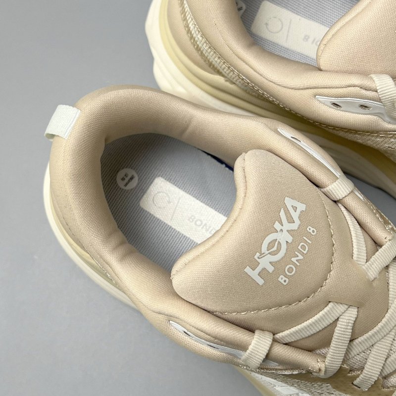 HOKA 본디 8 와이드 쿠션 런닝화 001-260417