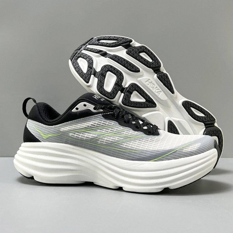 HOKA 본디 8 콜라보 로우탑 러닝화 001-260419