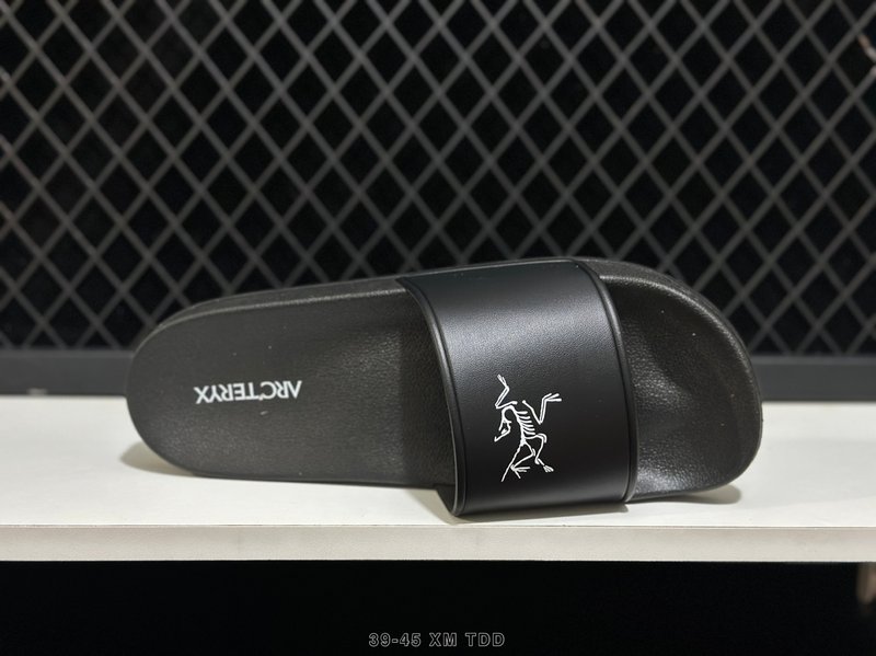 아크테릭스 아웃도어 비치 샌들 슬리퍼 001-260506