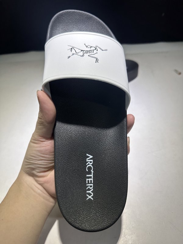 아크테릭스 남성 아웃도어 슬리퍼 001-260515