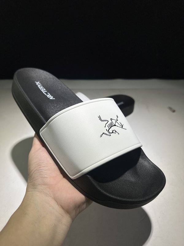 아크테릭스 남성 아웃도어 슬리퍼 001-260515