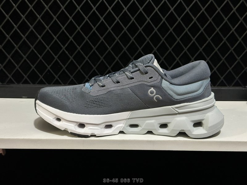 온 클라우드몬스터 하이퍼 경량 로우탑 러닝화 001-260566