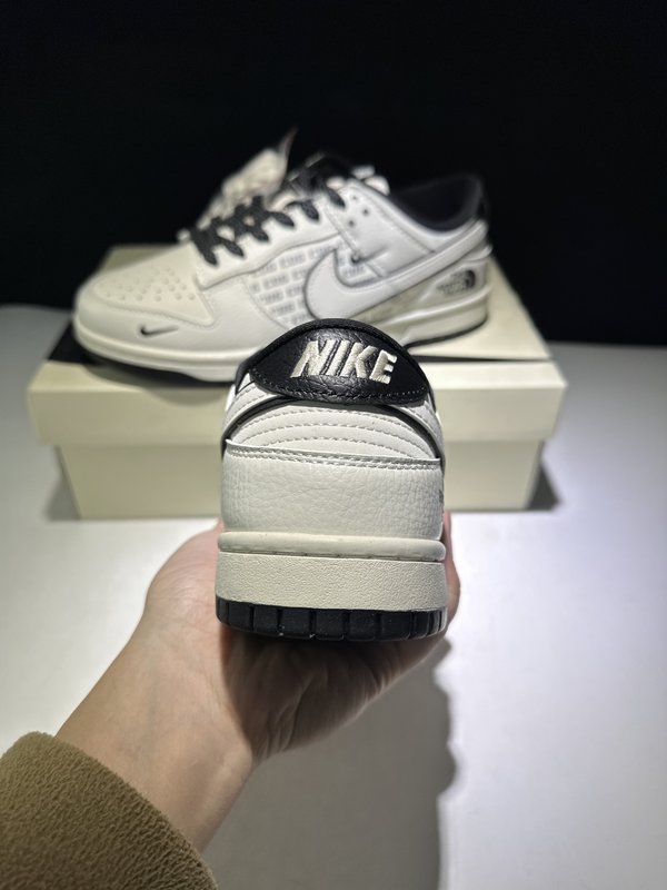 Supreme 콜라보 로우탑 캐주얼 스니커즈 001-260652