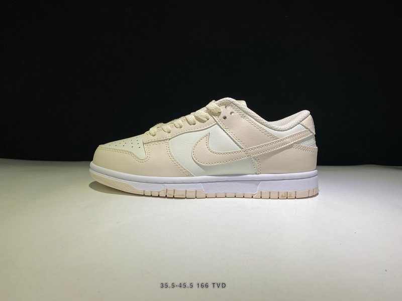나이키 SB 덩크 로우 원피 로우탑 스니커즈 001-260809