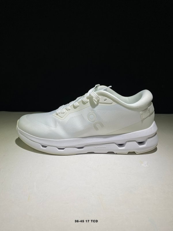 KITH x 온 클라우드존 로우탑 러닝화 001-260954