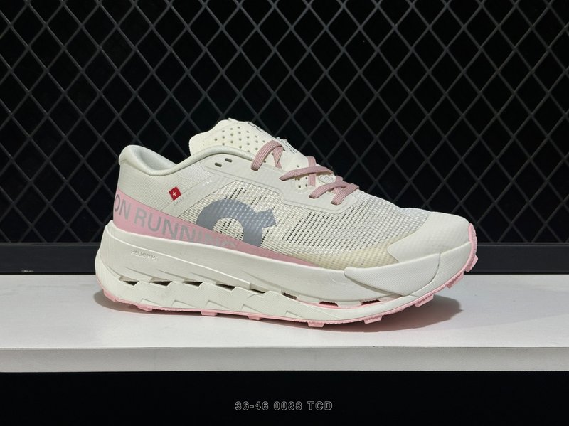 온 클라우드 울트라 3 가벼운 트레일 러닝화 001-260967