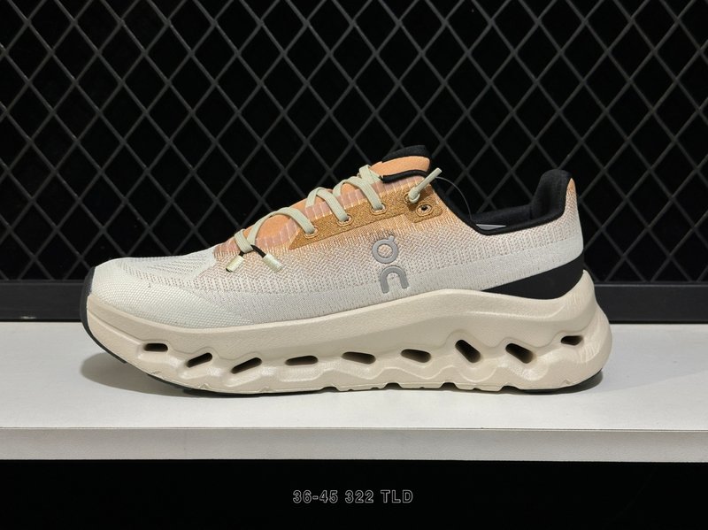 온 클라우드틸트 운동화 001-260986