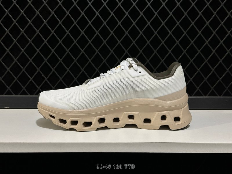 온 클라우드틸트 종합 피트니스 트레이닝화 001-260988