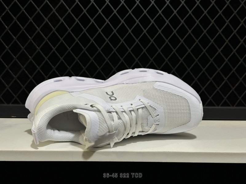 온 클라우드펄스 넥스트 경량 스포츠 캐주얼화 001-261067