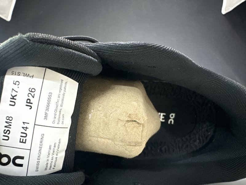 온 로에베 콜라보 경량 포츠 캐주얼화 001-261089