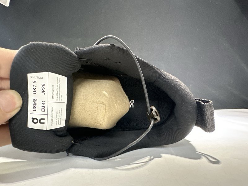 온 로에베 콜라보 경량 스포츠 캐주얼화 001-261091