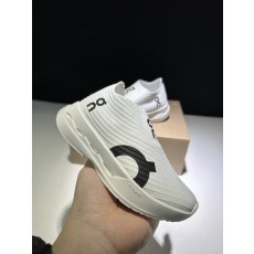 온 클라우드붐 스트라이크 키즈 러닝화 001-261143