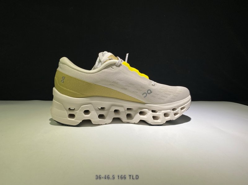 온 클라우드몬스터 3 러닝화 001-261292