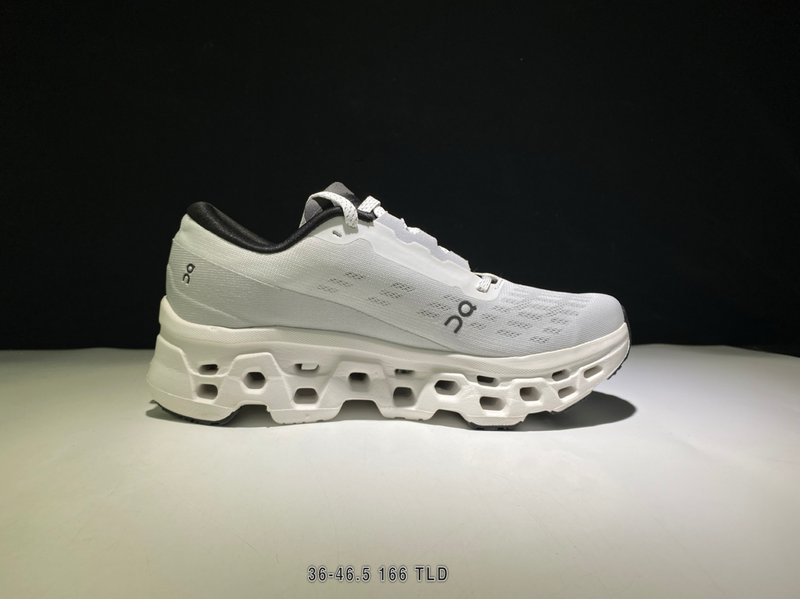 온 클라우드몬스터 3 레트로 러닝화 001-261295