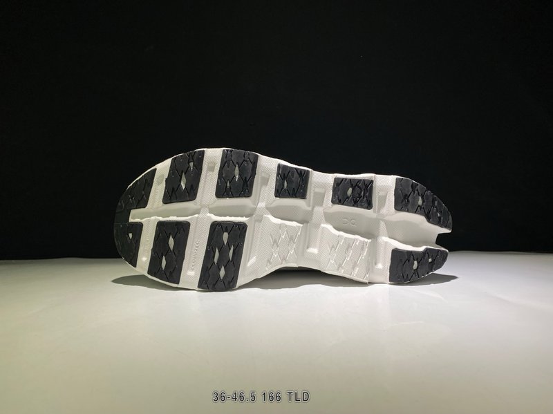 온 클라우드몬스터 3 레트로 러닝화 001-261295