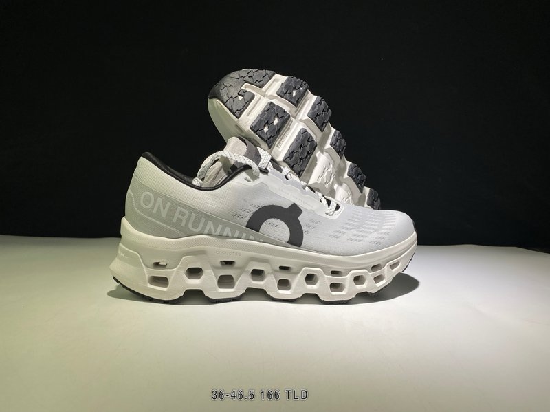 온 클라우드몬스터 3 레트로 러닝화 001-261295