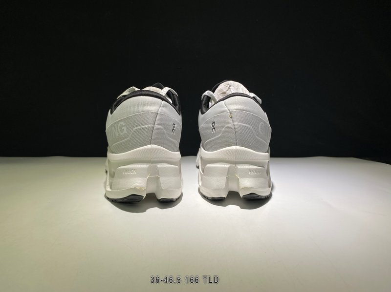 온 클라우드몬스터 3 레트로 러닝화 001-261295