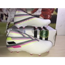 아디다스 밴디지 끈 없는 하이톱 축구화 001-261344