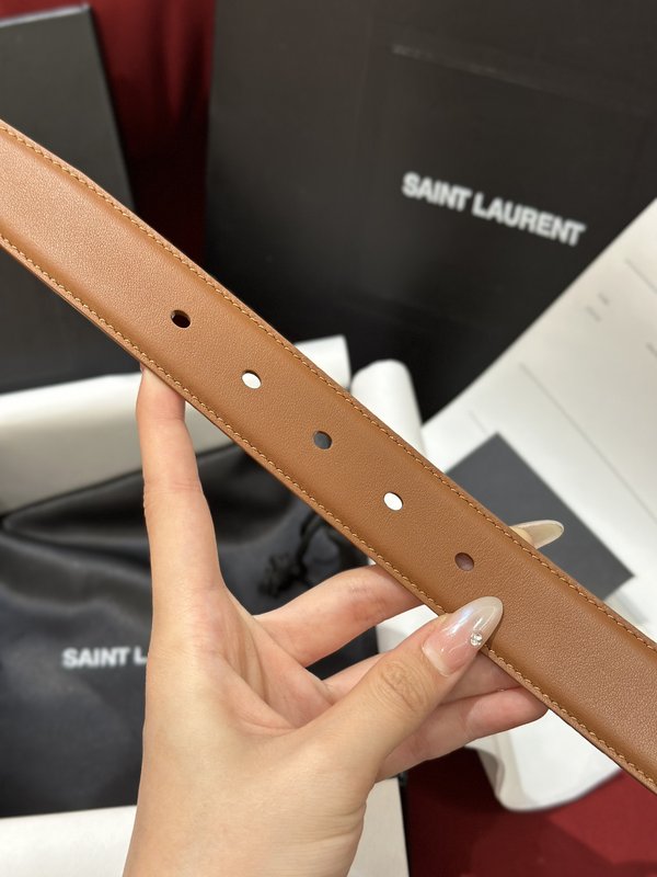 생로랑 YSL 여성용 빈티지 가죽 벨트 001-262365