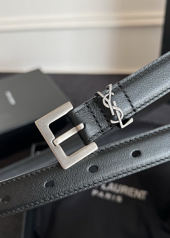 생로랑 클래식 메탈 버클 벨트 001-262399