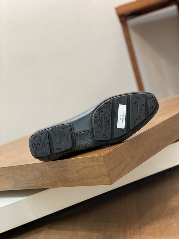 벨루티 로렌조 스웨이드 로퍼 001-262446