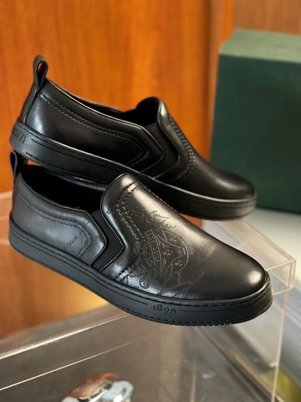 BERLUTI 벨루티  남성 소가죽 로퍼 001-262450