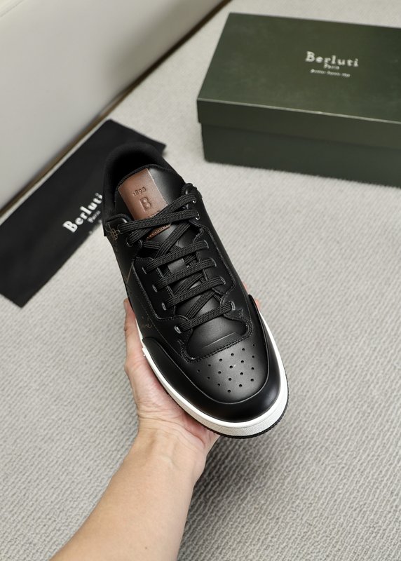 Berluti 벨루티 남성 가죽 운동화 001-262466