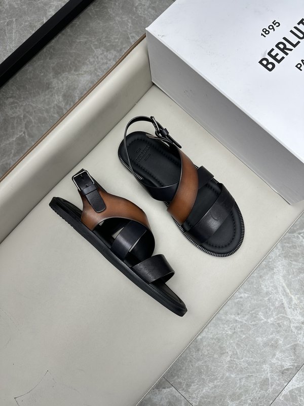 Berluti 벨루티 가죽 여름 남성 슬리퍼 001-262513