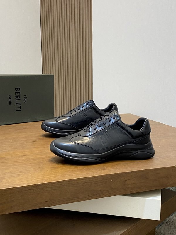 벨루티 로우톱 가죽 캐주얼 스니커즈 001-262615