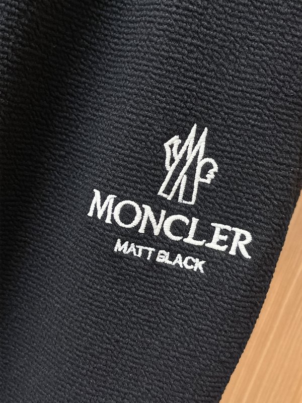 몽클레르 2026春夏 신상 클래식 로고 캐주얼 팬츠 001-262857