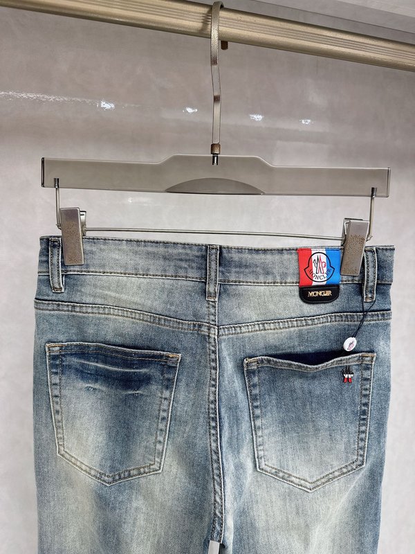 몽클레어 남성 슬림 피트 스트레치 데님 팬츠 001-262889
