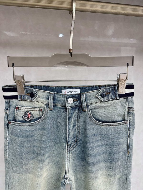 몽클레어 남성 슬림 핏 스트레치 데님 팬츠 001-262890