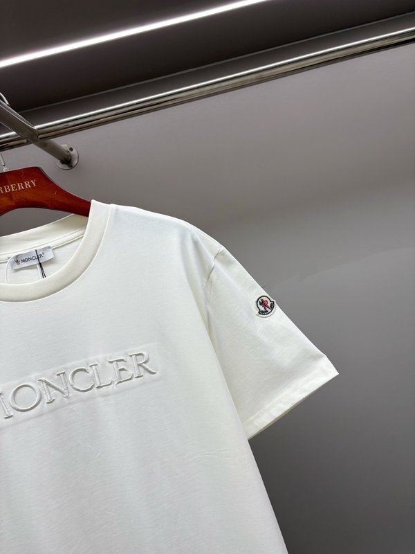 몽클레르 자수 패치 디자인 반팔 티셔츠 001-262913