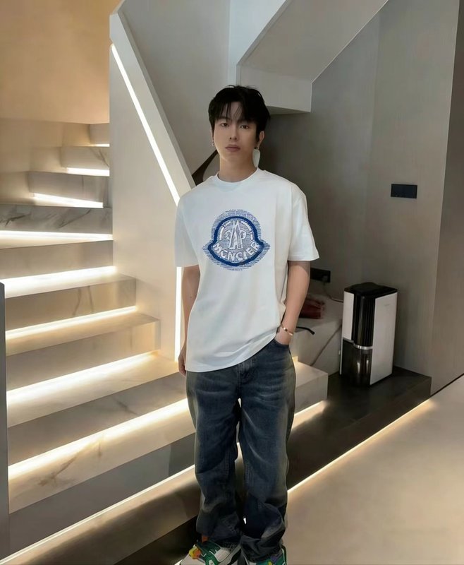 몽클레르 2026 신상 라운드넥 반팔 티셔츠 001-262990